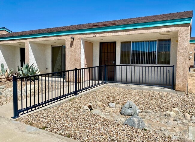 Building Photo - Halter Sunset Village Rental