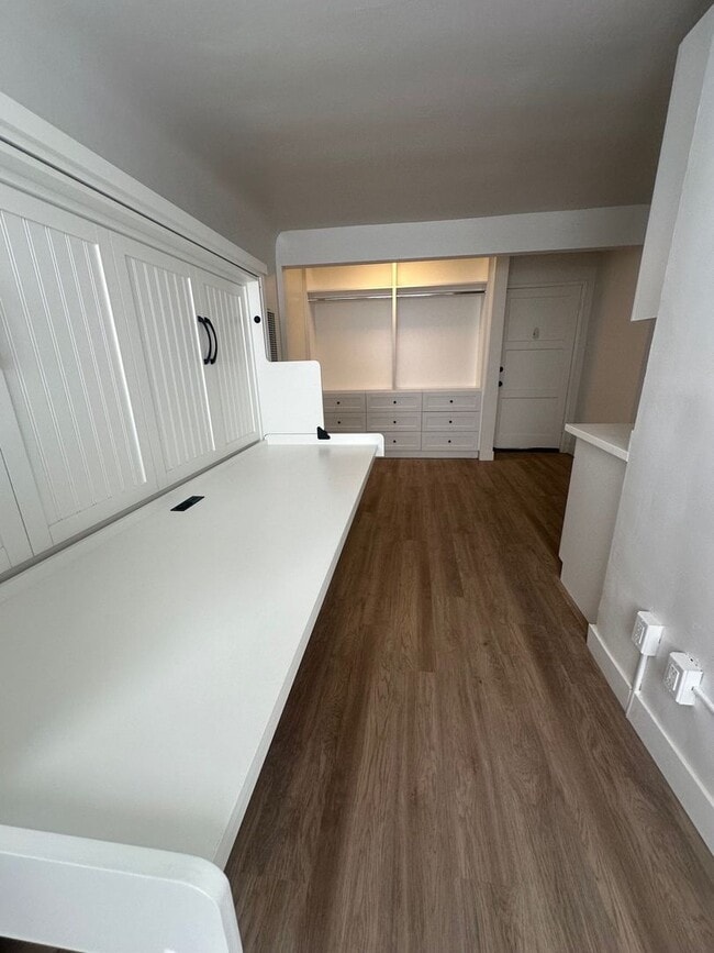 Photo - Newly Renovated Studio on 2nd Street! Unit 3207-08