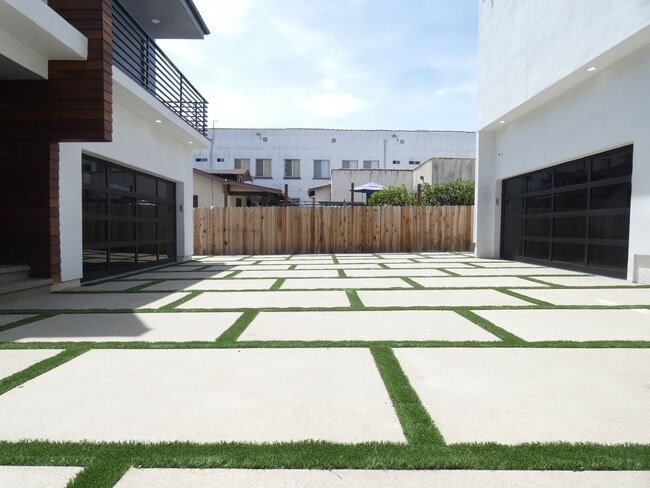 Photo - 5346 Lexington Ave Unit 5346