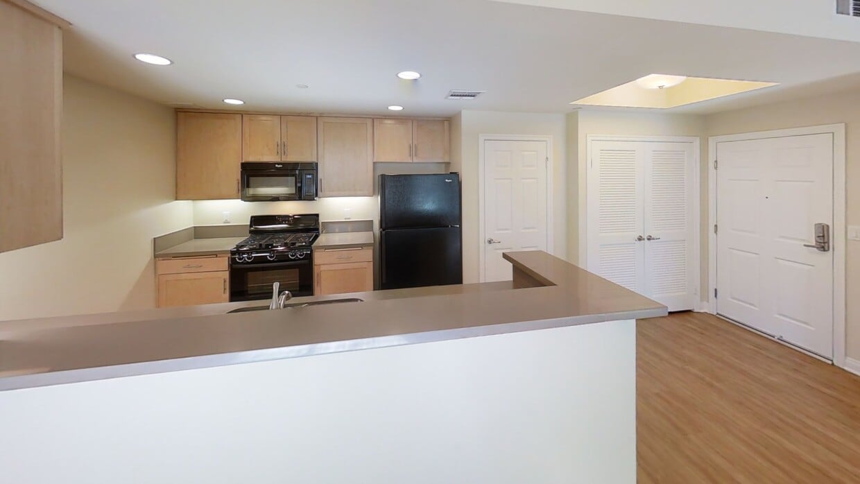 3D Tour - Ashton Sherman Village Apartments