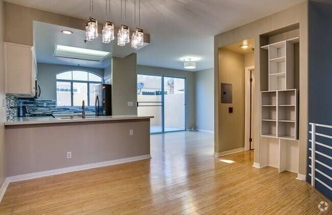 Building Photo - 1630 E Palm Ave Unit 7 Rental