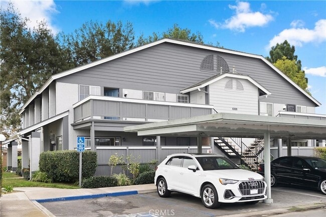 Photo - 18312 Parkview Ln Unit 202