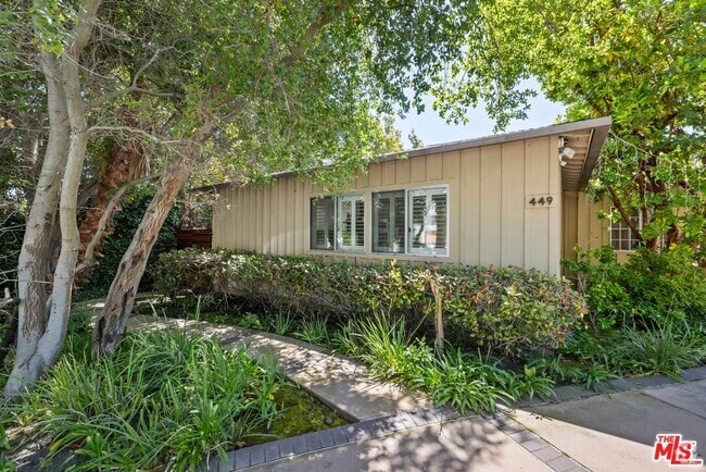 Building Photo - 449 N Bundy Dr Rental
