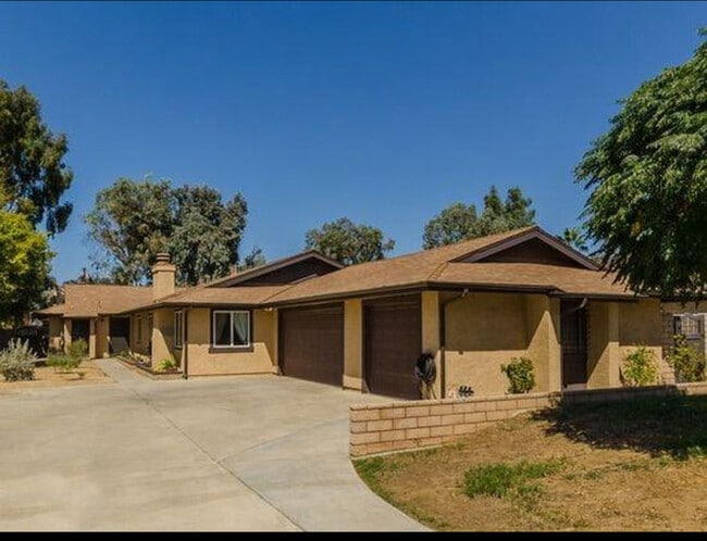 Photo - 9789 Diana Ave House