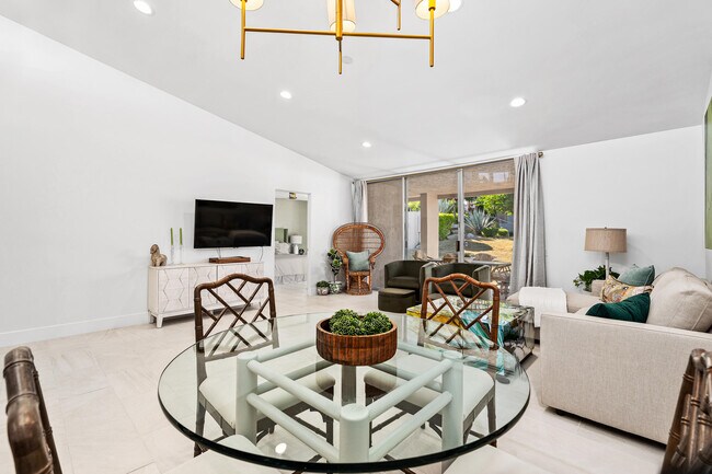 Photo - 48885 Mariposa Dr