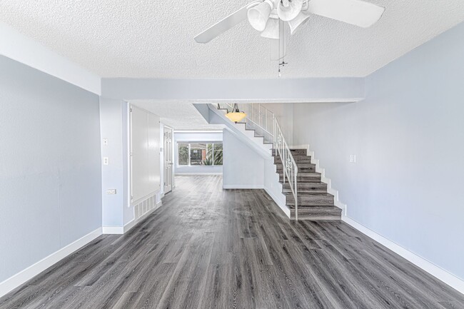 Building Photo - 1600 Mabury St