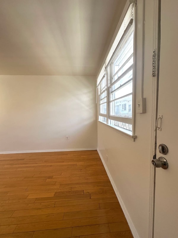 Photo - 1737 N Sycamore Ave Unit 216