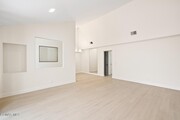 Photo - 31552 Agoura Rd