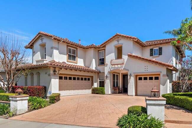 Photo - Spectacular Hilltop Estate with Panoramic ...