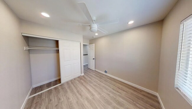 Photo - 5354-5356 E Falls View Dr Unit 5356 East Falls View Dr