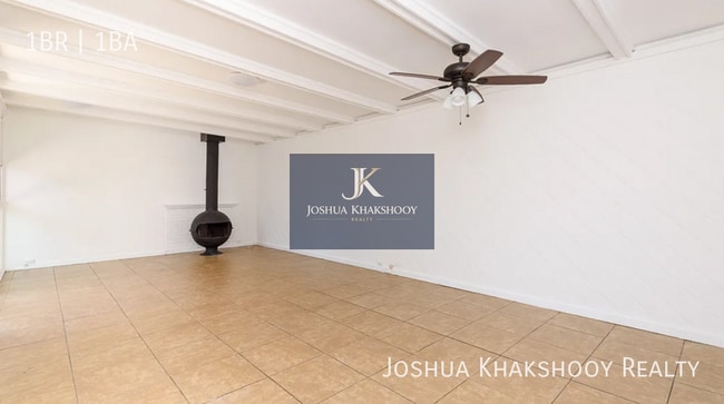 Photo - 11304 Isleta St