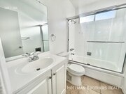 Photo - 5226 Lexington Ave Unit 15