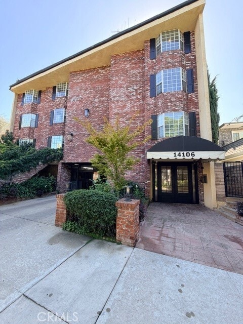 Building Photo - 14106 Dickens St Unit 101