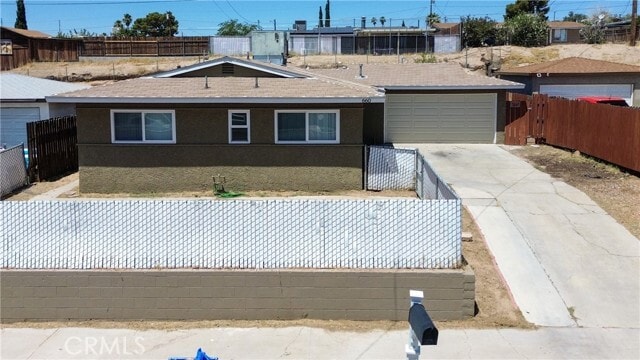 Building Photo - 660 Elm Dr Rental