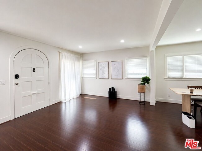 Photo - 2421 3rd Ave