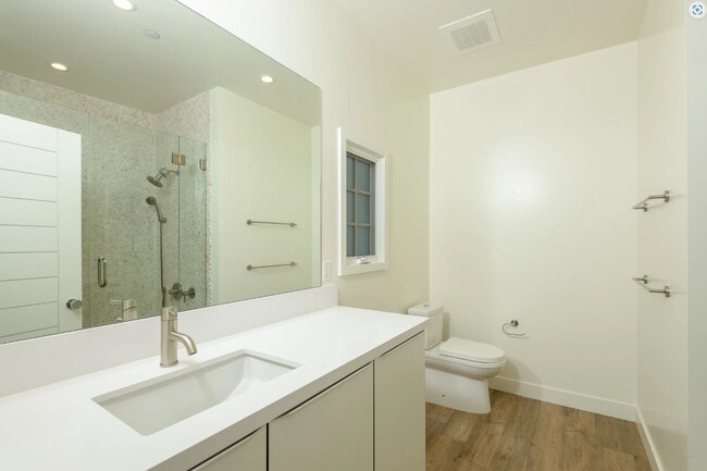 Photo - Casitas on Canon