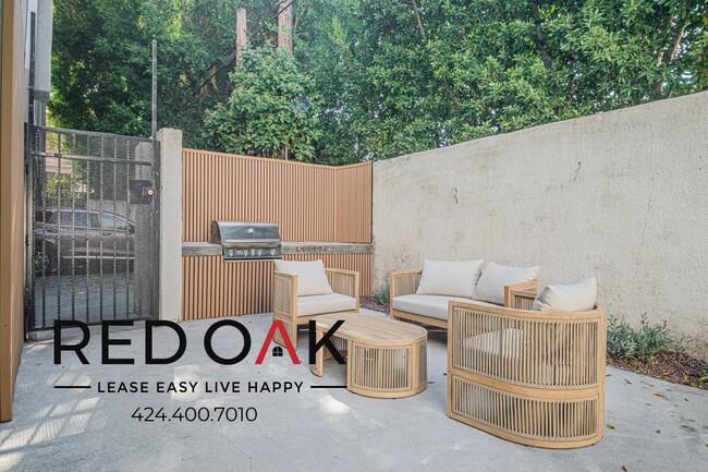 Photo - 4651 Cahuenga Blvd Unit 313