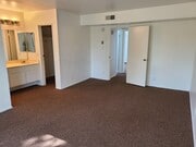 Master Bedroom - 440 Veteran Ave Unit 405