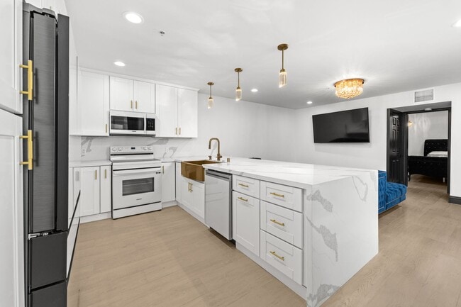 Photo - Stunning & fully upgraded 1BR/1BA residence in the heart of Little Italy