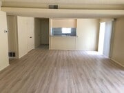 Photo - 947-949 Sand Ct Townhome