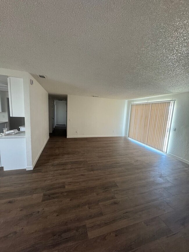 Photo - 21089 Klamath Rd
