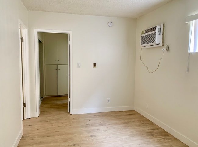 Photo - Cozy 1 bedroom unit located in Canoga Park... Unit 102