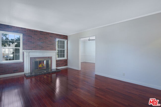 Photo - 9408 Cattaraugus Ave
