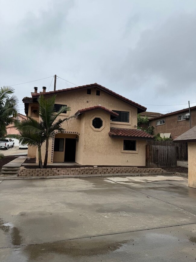 Photo - I AVE -2415 Unit 2415  B