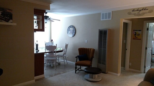 Photo - 4437 Mentone St Unit 10