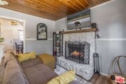 Photo - 320 E Tiger Lily Dr House