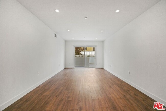 Photo - 130 S Croft Ave Unit 201