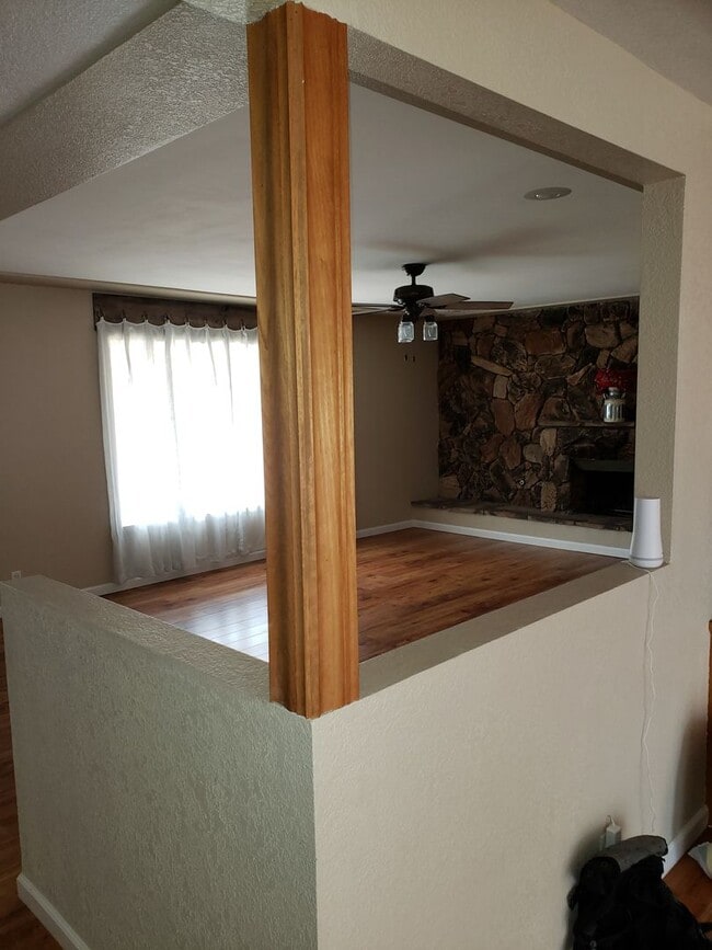 Photo - HORSE'S HORSE'S.....GREAT HOUSE WITH LOTS OF LAND AND A BARN