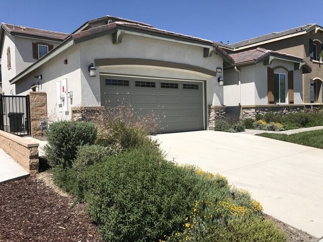 Photo - Private large 4 bed NextGen, with double living rooms, kitchens and laundries.