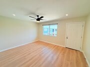 Photo - 328 S Weitzel St Apartment