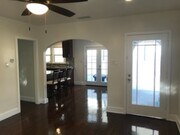Photo - 2101 W Huntington Dr House