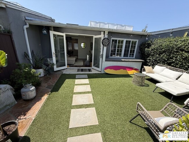 Building Photo - 2032 Ocean Park Blvd Rental