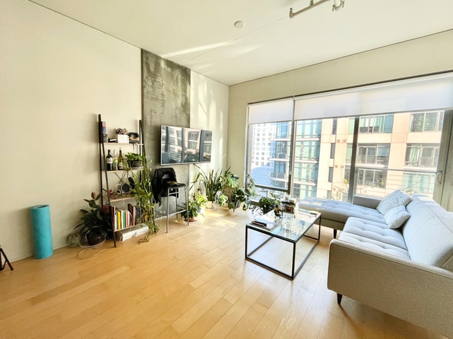 Photo - 1100 S Hope St Unit 913