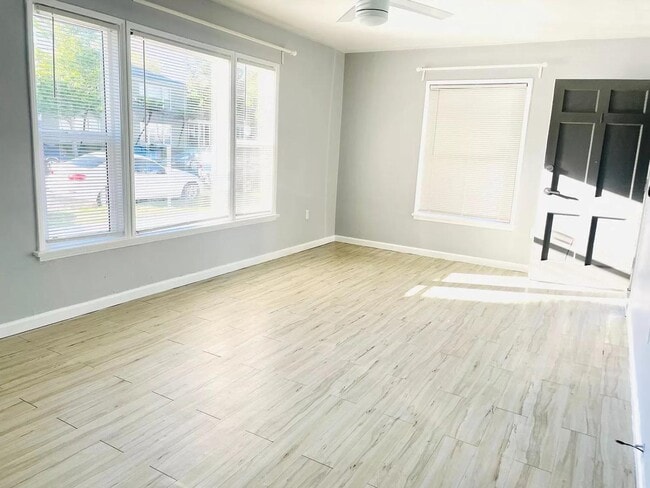 Photo - 4477 N Banner Dr