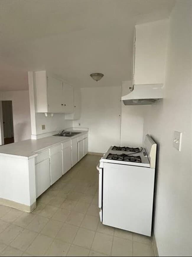 Photo - 2482 Chanslor St Unit 3