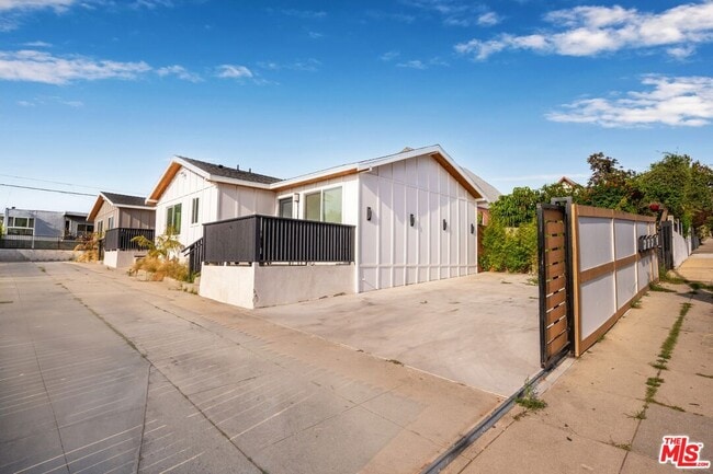 Building Photo - 4727 W 18th St