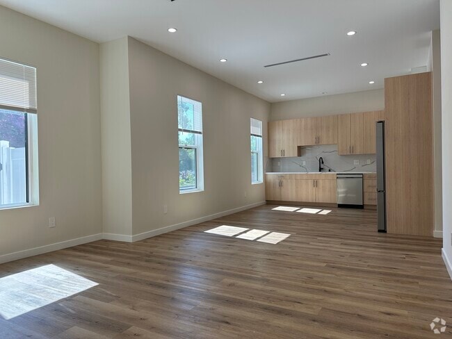 Building Photo - 6571 Ponce Ave Rental