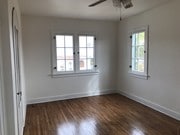 Photo - 1337 W 19th St House
