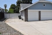 Photo - 102 Klamath St House