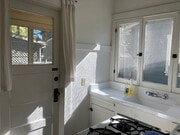 kitchen - 422 El Centro St Unit 1/2