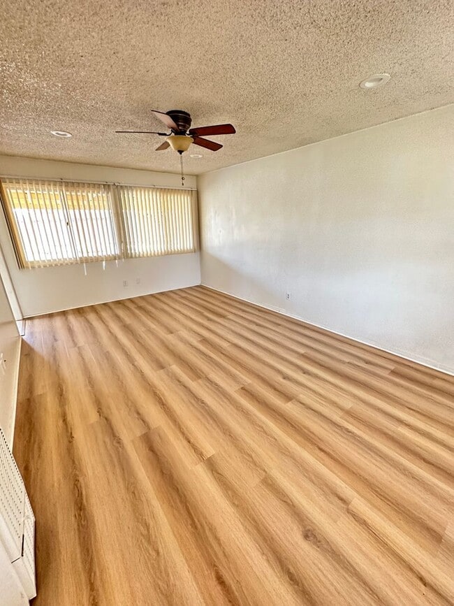 Photo - Beautiful House 3RB/1BA Single Family Home with 2 Car Garage & Large Fenced Backyard.