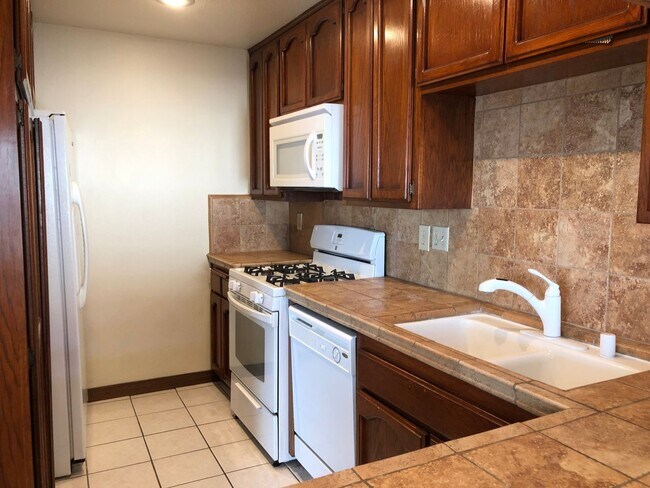 Photo - Los Caballeros #301 Unit 301A