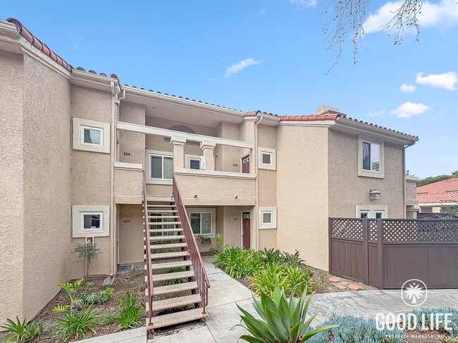 Building Photo - Comfort & Convenience in This Single-Level Oceanside Home Unit 803