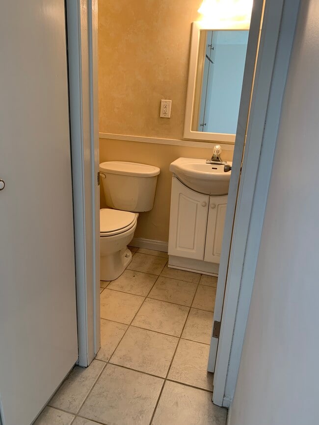 Photo - 15624 Freeman Ave Unit 15624