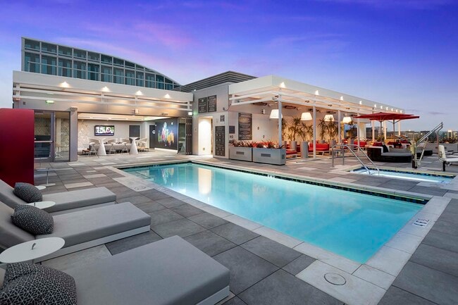 Photo - LUX by Garden