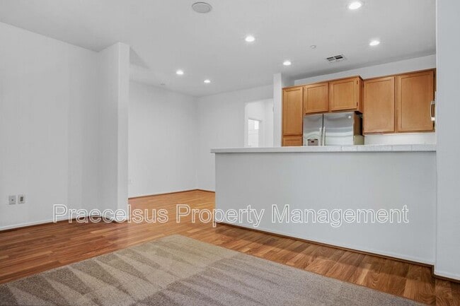 Photo - 1608 White Hickory Pl